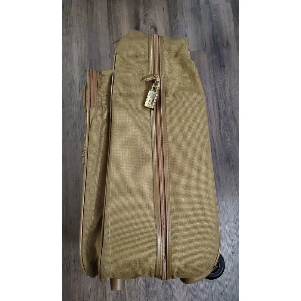 Hartmann Intensity Collection Medium Traveler Garment Bag Luggage‎